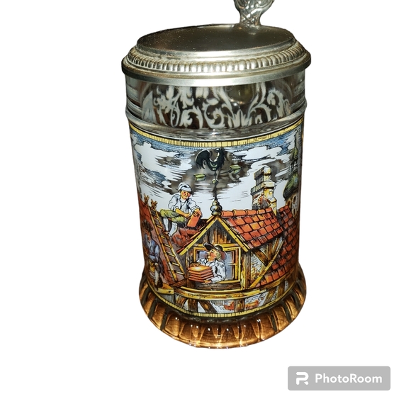 German Beer Mug with Pewter Lid - Picture 2 of 8